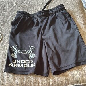 Under Armour boys Black Athletic Shorts Lightweight Elastic Waist